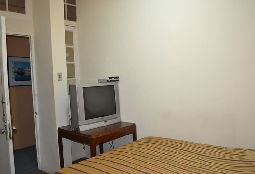 Hostal Austria Hostel