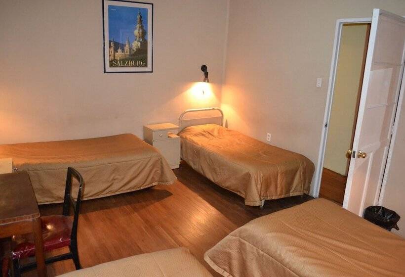 Hostal Austria Hostel