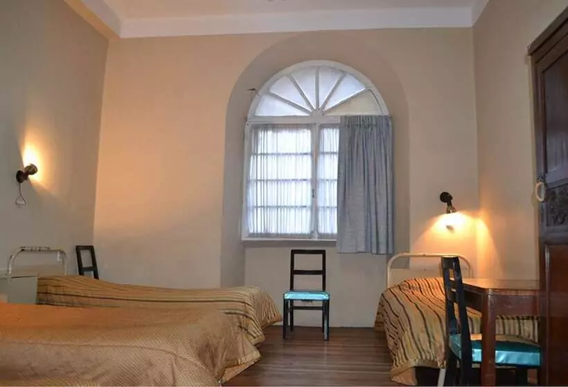 Hostal Austria Hostel