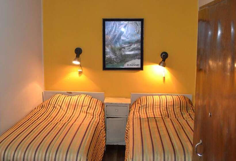 Hostal Austria Hostel