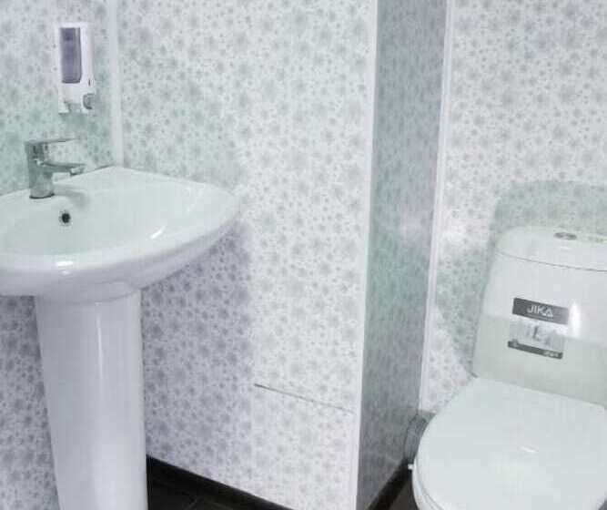 Hostel On Akademika Anokhina 13