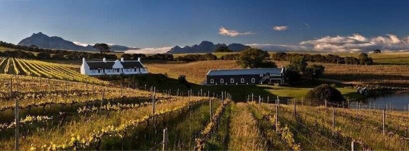 Отель Aaldering Luxury Lodges