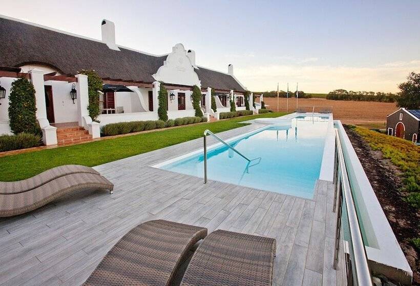 Отель Aaldering Luxury Lodges