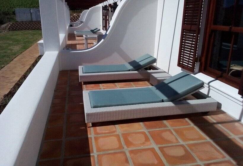 Отель Aaldering Luxury Lodges