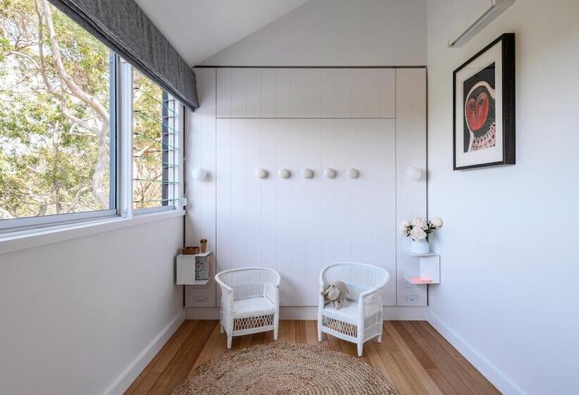 בית מלון כפרי Crane Lodge