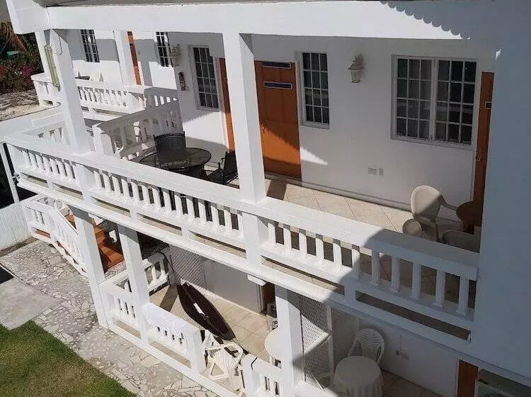 هتل Grand Anse Beach Palace