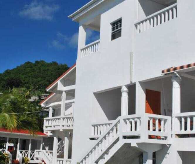 هتل Grand Anse Beach Palace