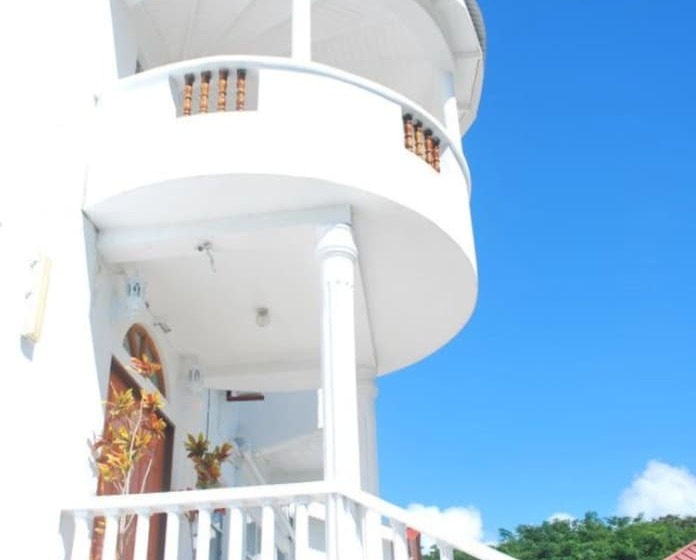 هتل Grand Anse Beach Palace