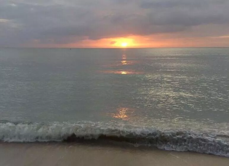 هتل Grand Anse Beach Palace