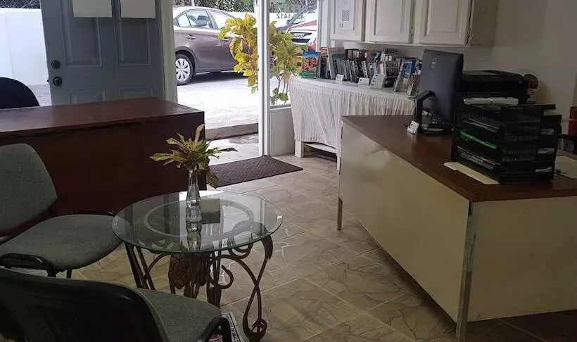 هتل Grand Anse Beach Palace