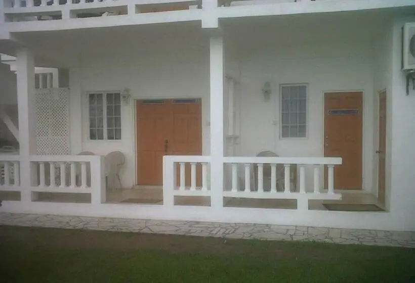 هتل Grand Anse Beach Palace
