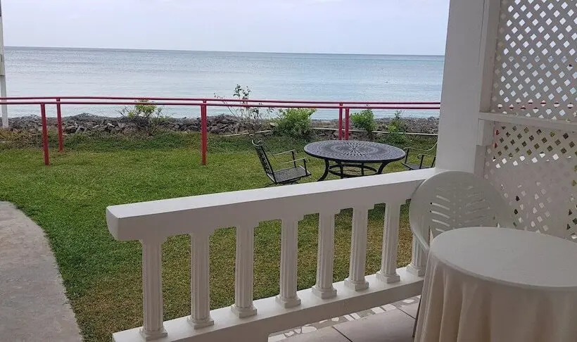 هتل Grand Anse Beach Palace