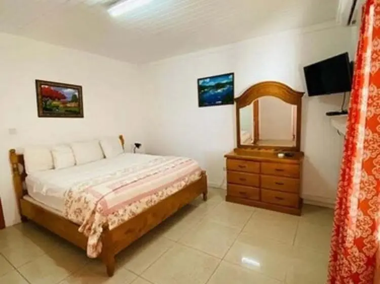 هتل Grand Anse Beach Palace