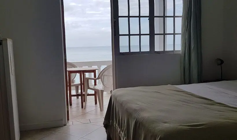 هتل Grand Anse Beach Palace