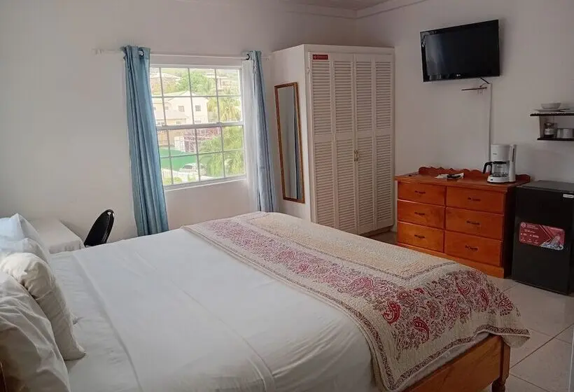 هتل Grand Anse Beach Palace