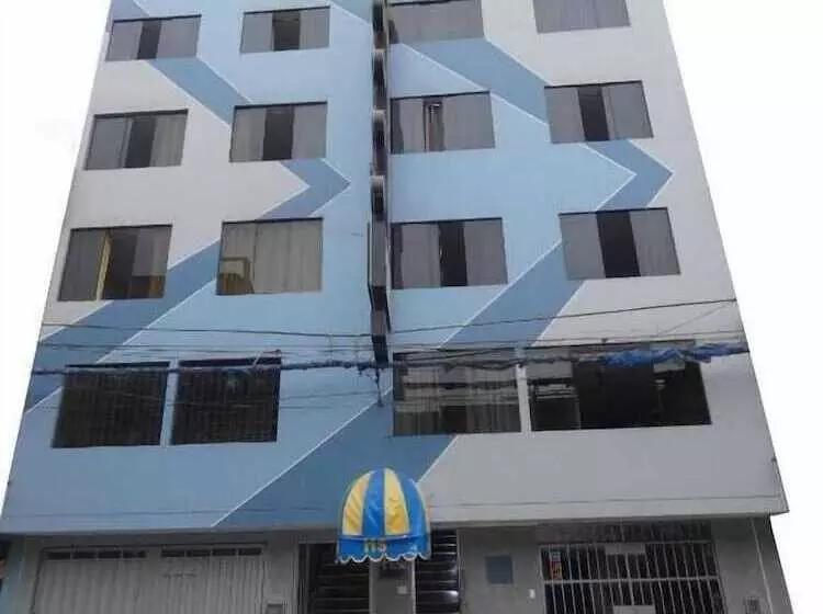 ホテル Hospedaje El Delfín