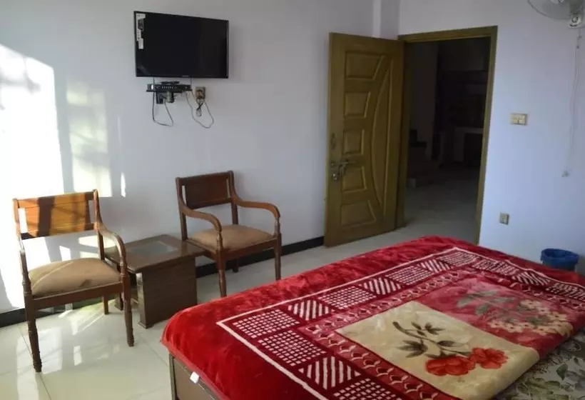 هتل Mustafa's Palace