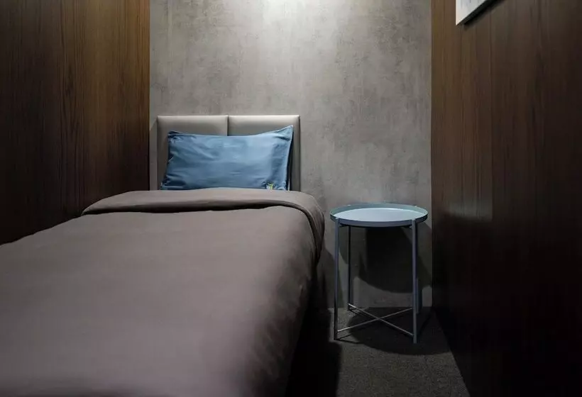 هتل Sleep  N Fly Sleep Lounge, D Gates Terminal 1   Transit Only