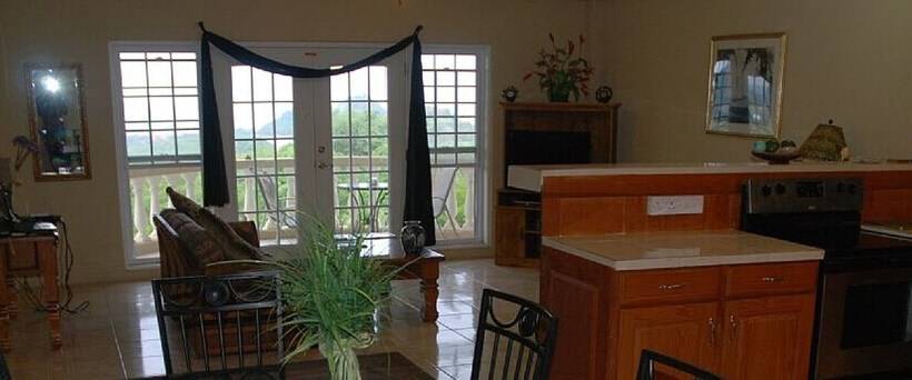 هتل Tranquil Sunset