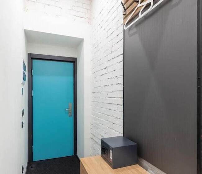 Izzzi By Vladimirskaya