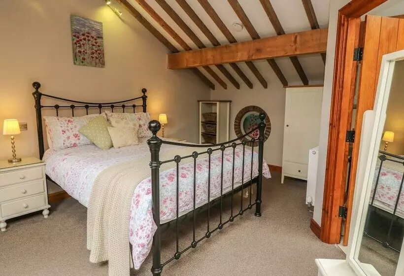 Maltkiln Cottage At Crook Hall Farm