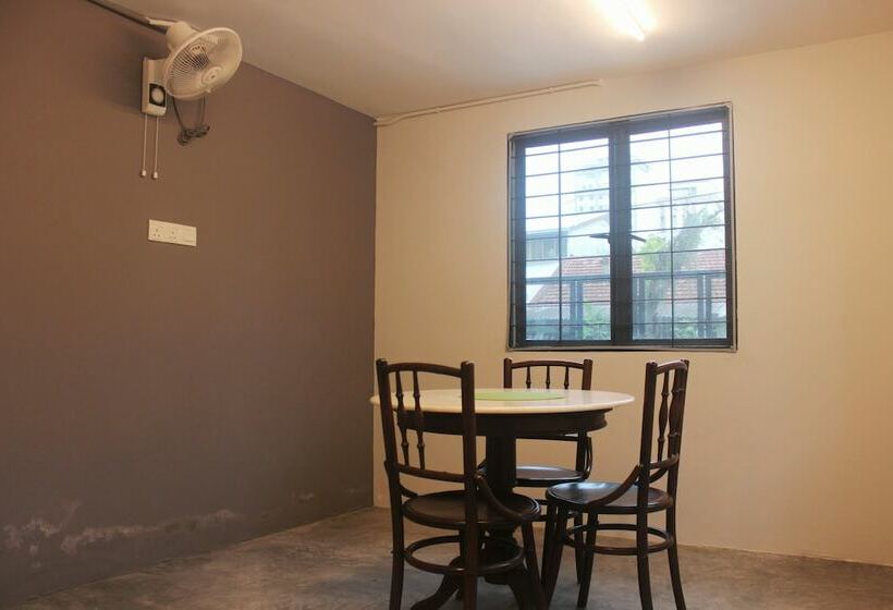 پانسیون Owl Homestay