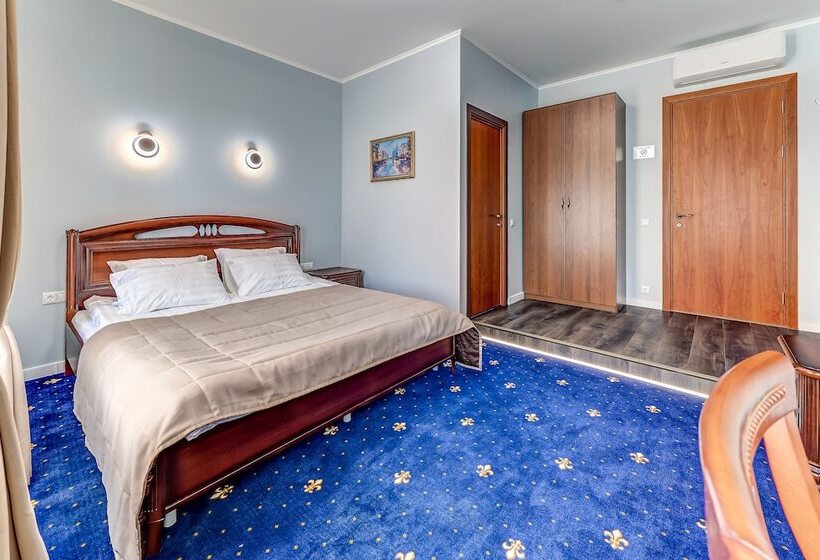 Majatalo Solo Apart On Rubinshteina