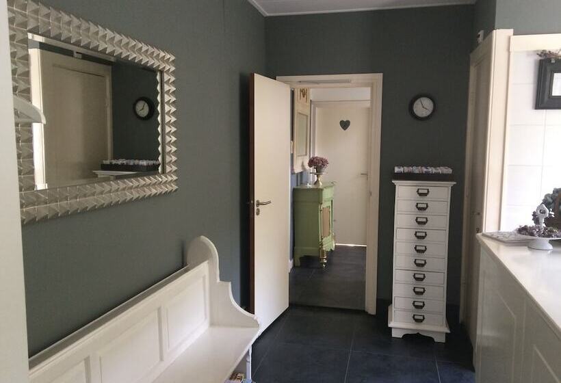 Pirombo Bed & Breakfast