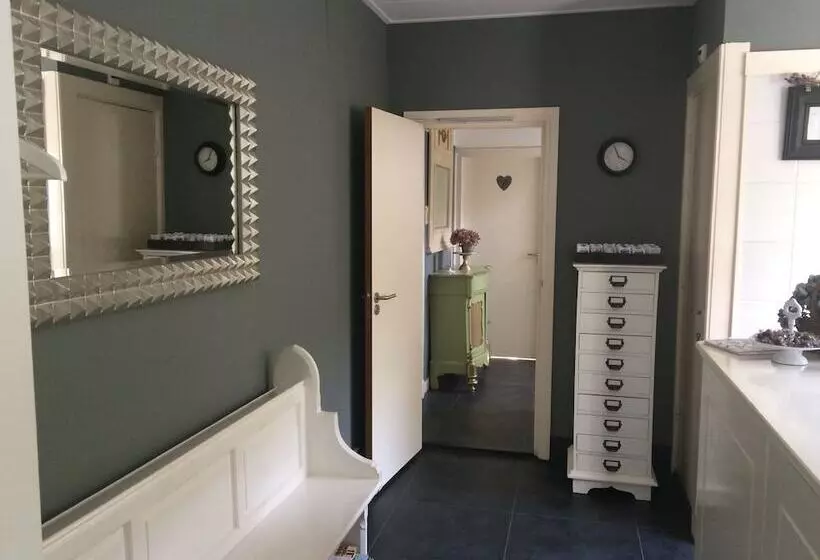 Pirombo Bed & Breakfast