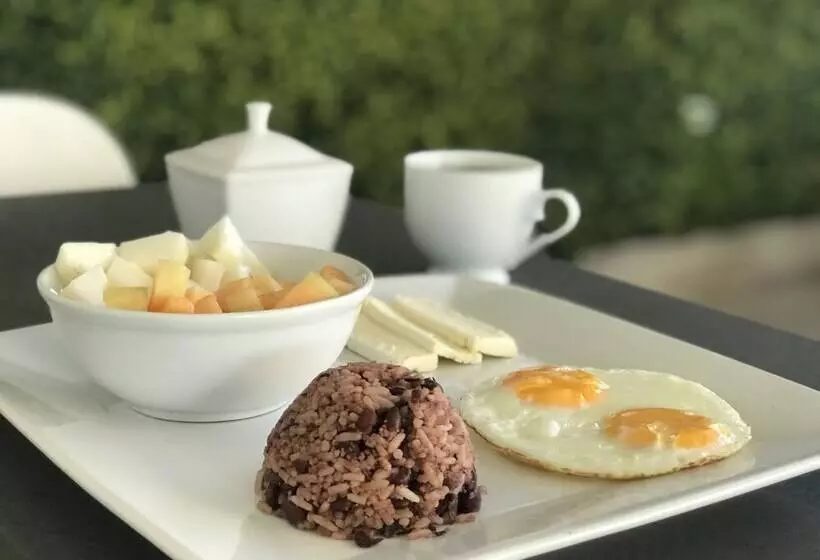 Salinas Hotel Don Carmelo