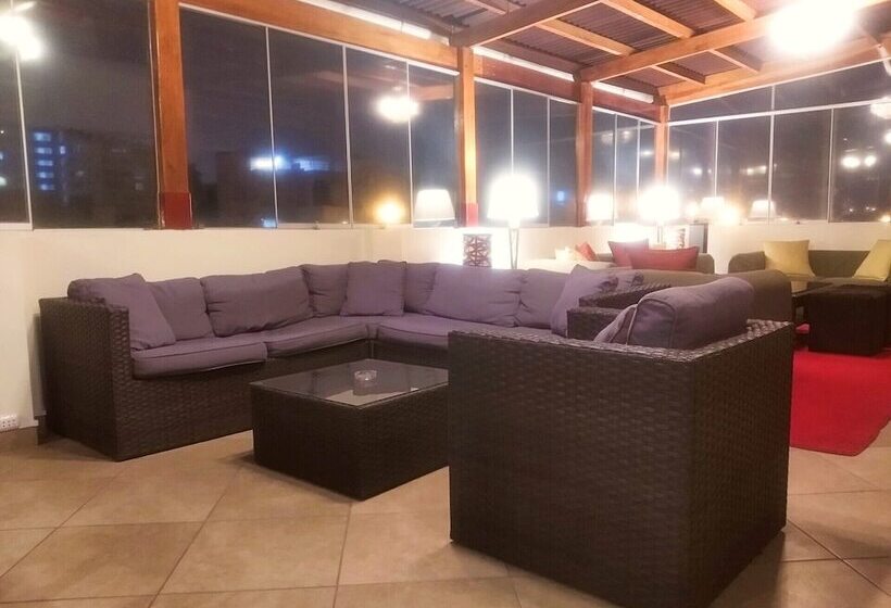 فندق صغير Lima Backpackers