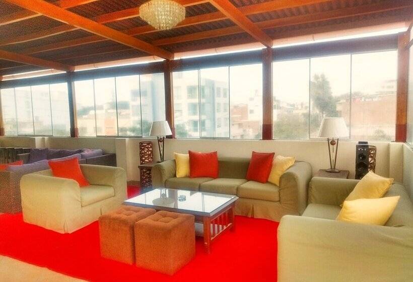 فندق صغير Lima Backpackers