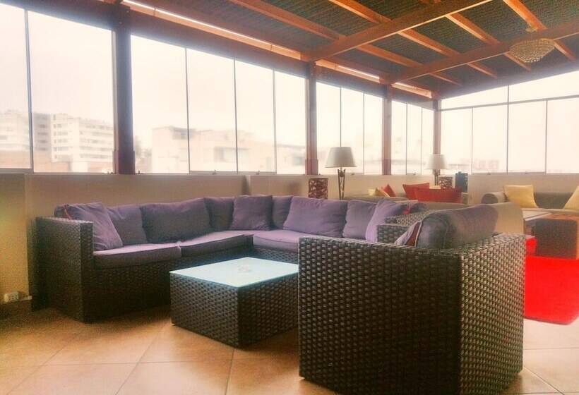 فندق صغير Lima Backpackers