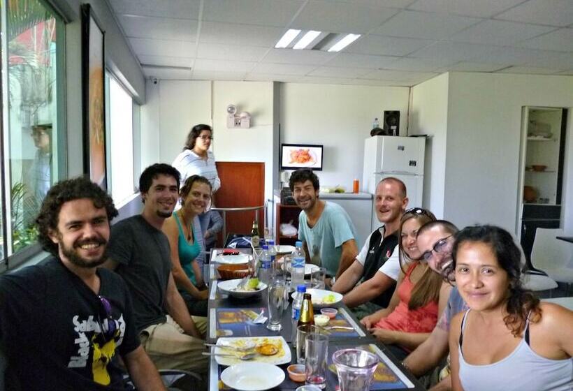 فندق صغير Lima Backpackers