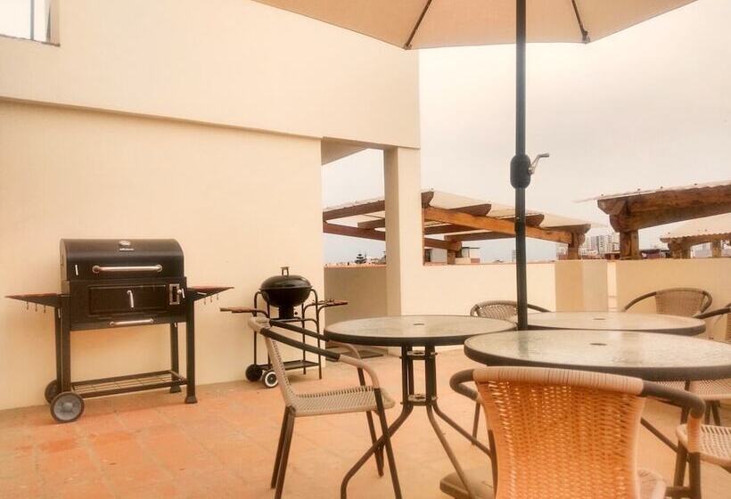 فندق صغير Lima Backpackers