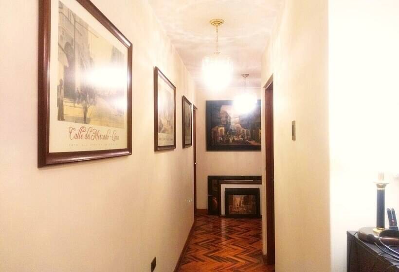 فندق صغير Lima Backpackers