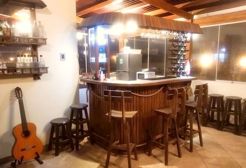 فندق صغير Lima Backpackers