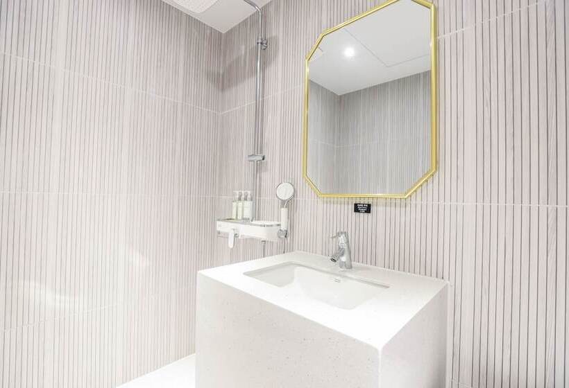 Brown Dot Hotel Gijang Station