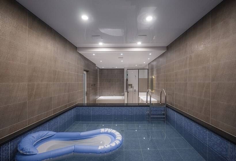 Brown Dot Hotel Gijang Station