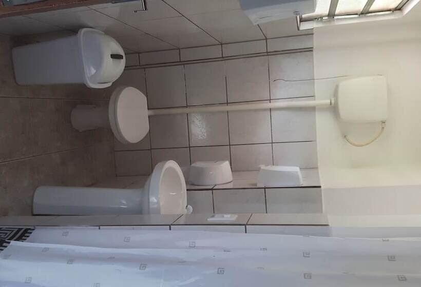 Hostel Retiro Do Sagui