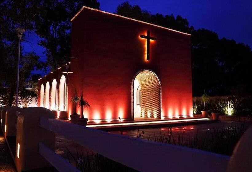 هتل Antiguo Hipico Haras