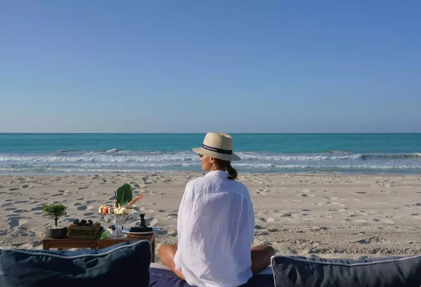 ホテル Club Privé By Rixos Saadiyat Island