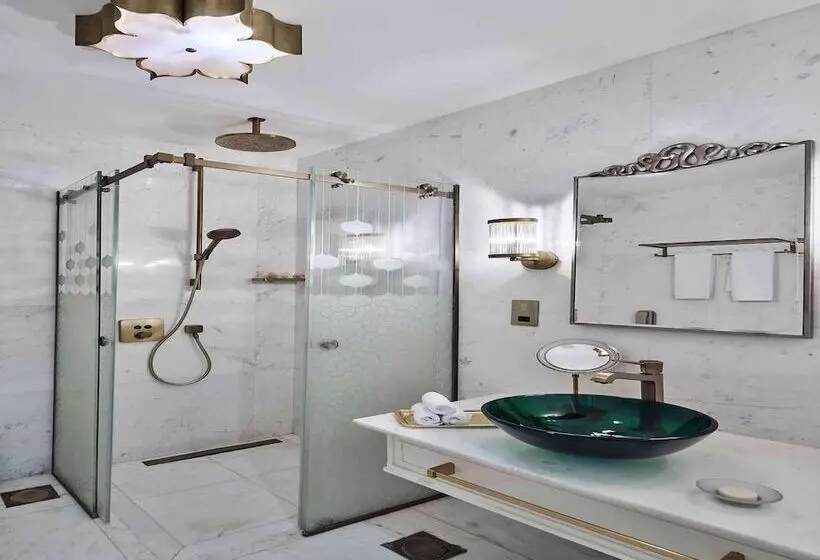 ホテル Club Privé By Rixos Saadiyat Island