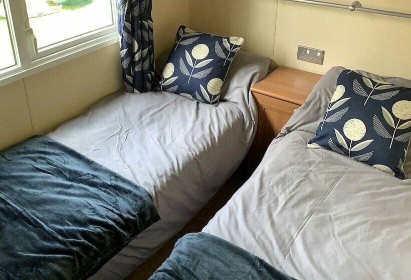 Hotel Devine Staycations At 38 Riverside