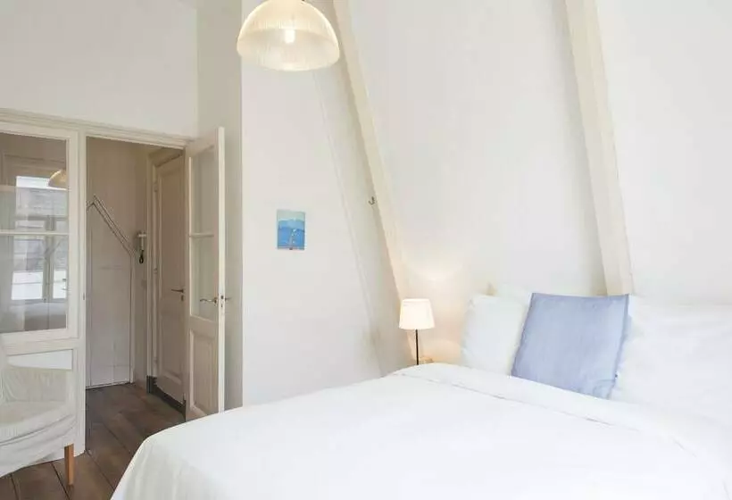 هتل Herengracht Canal Apartment