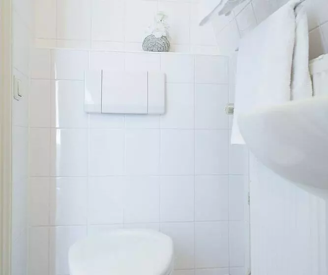 هتل Herengracht Canal Apartment