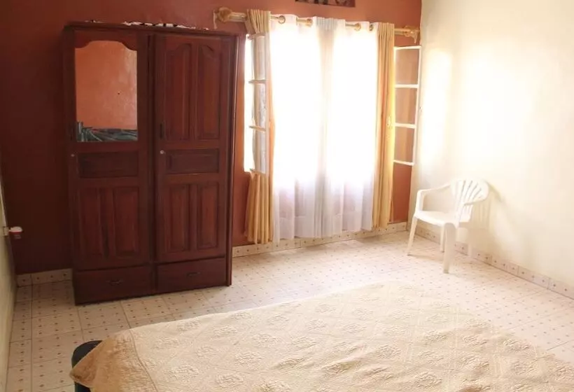 هتل Joy Guesthouse