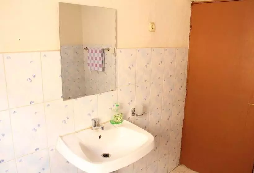 هتل Joy Guesthouse