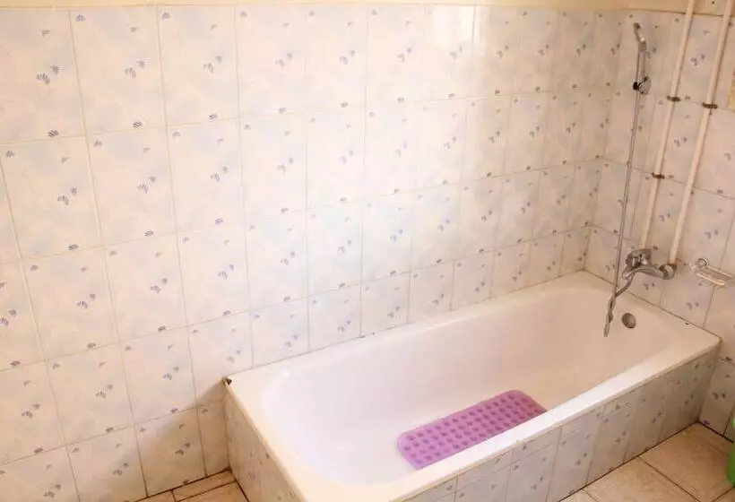 هتل Joy Guesthouse