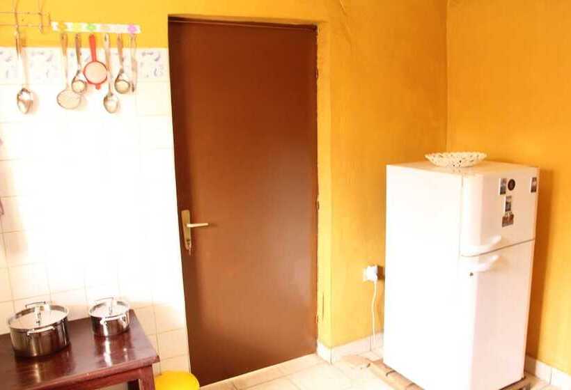 هتل Joy Guesthouse